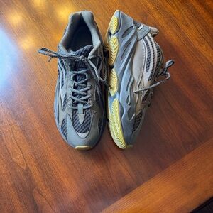 adidas Men’s Yeezy Boost 700 V2 Geode Streetwear Sneakers